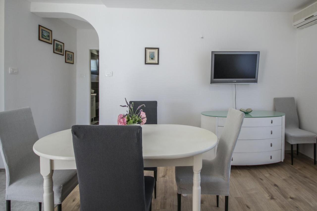 Apartment Tosca With Parking Rovinj Exteriör bild